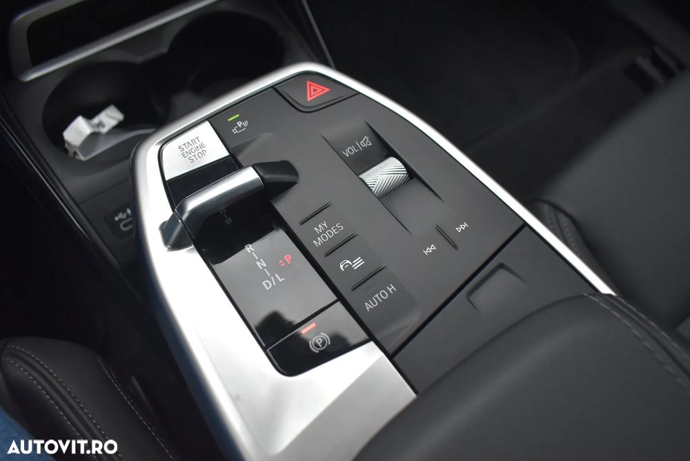 BMW Seria 2 218i AT - 26