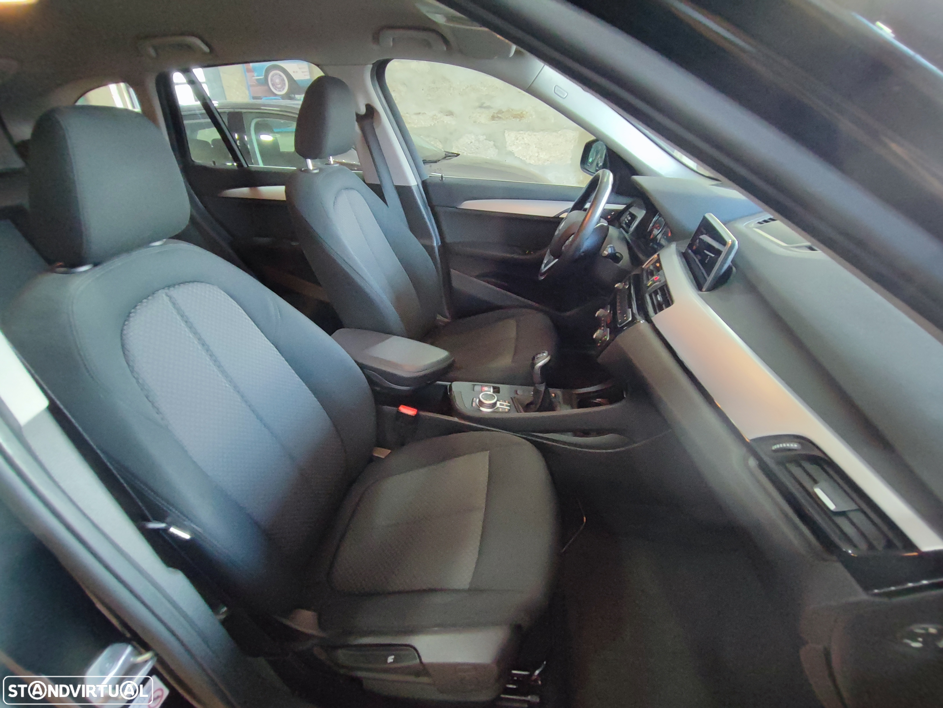 BMW X1 16 d sDrive Advantage - 33