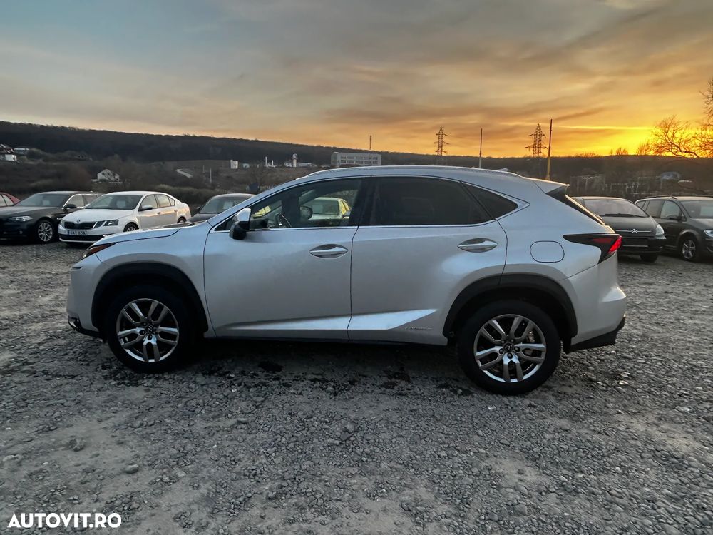 Lexus Seria NX 300h E-FOUR - 6