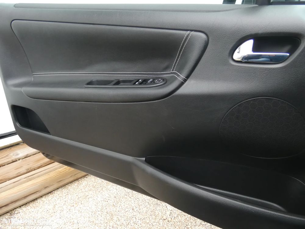 Peugeot 207 CC 1.6 HDi FAP Sport - 19