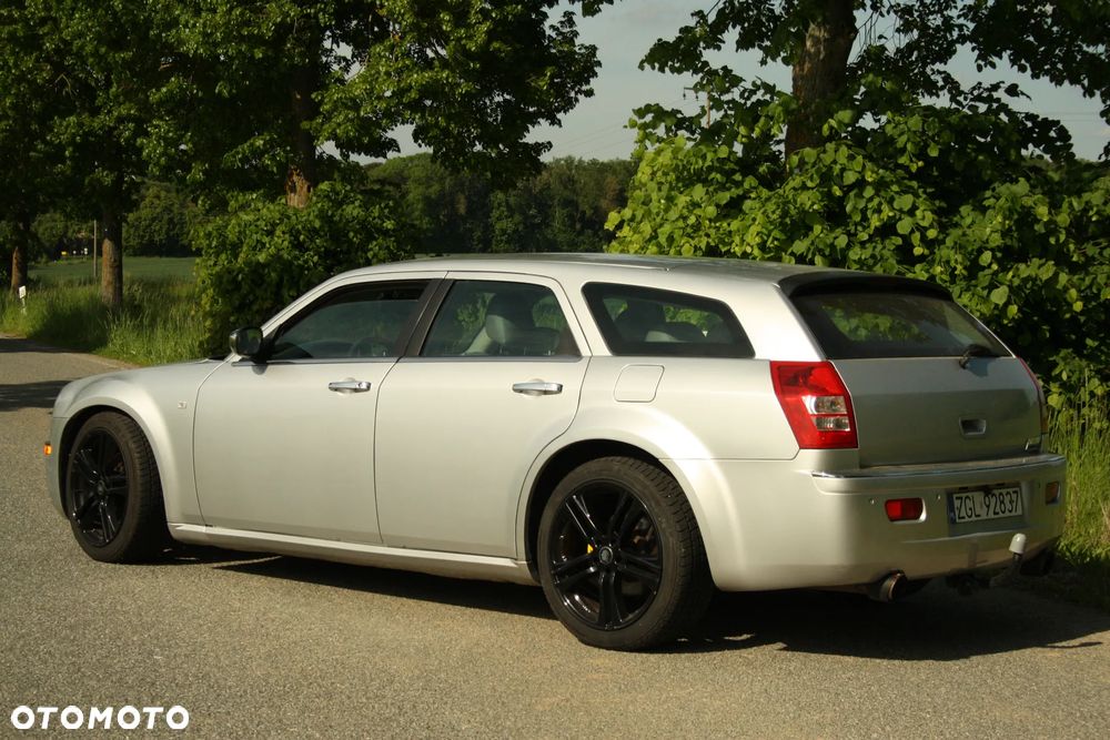 Chrysler 300C 5.7 V8 Hemi - 3
