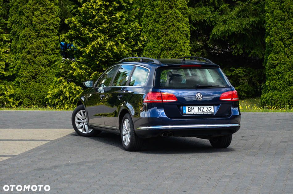 Volkswagen Passat Variant 2.0 Blue TDI SCR Comfortline - 16