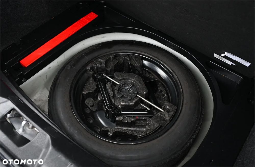 Volvo V40 D2 Geartronic RDesign - 33