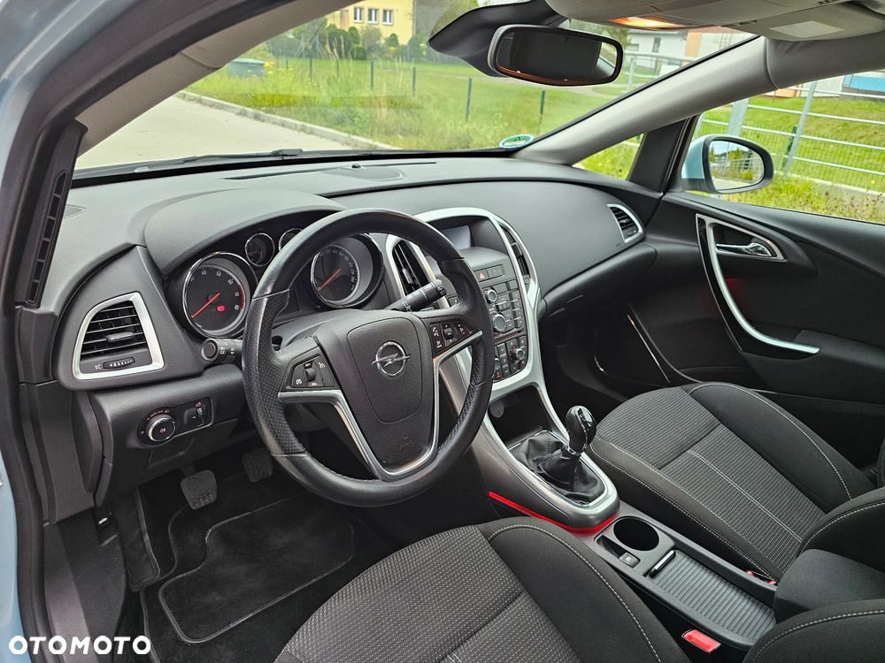 Opel Astra 1.4 ecoFLEX Cosmo - 7