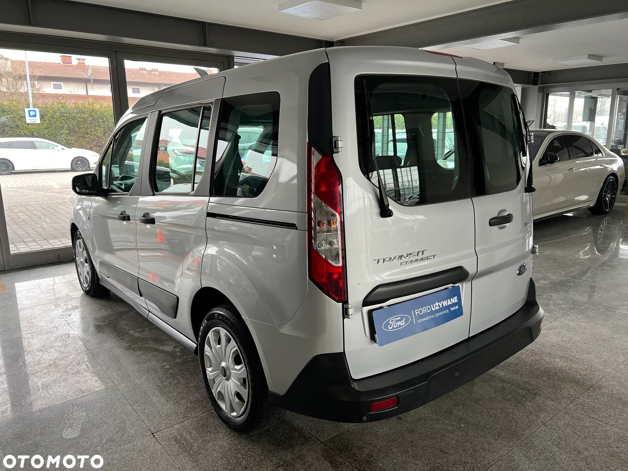 Ford Transit Connect - 11