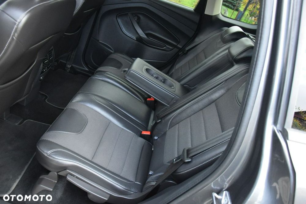 Ford Kuga 2.0 TDCi 2x4 Titanium - 22