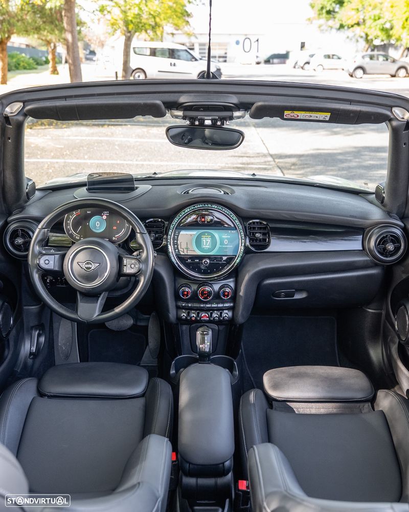 MINI Cabrio Cooper Auto - 16