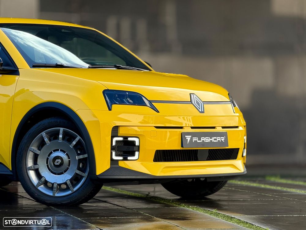 Renault 5 E-Tech 40 kWh Evolution Autonomia Urbana - 39