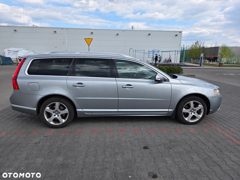 Volvo V70 2.0D Momentum - 6