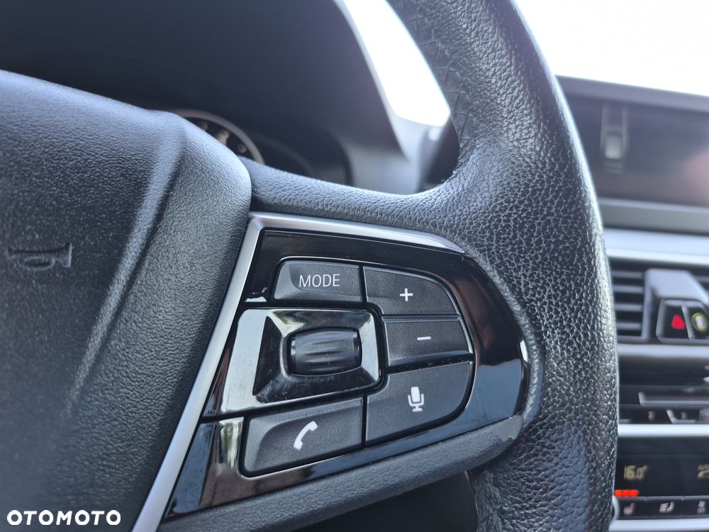 BMW Seria 5 520d Sport - 19