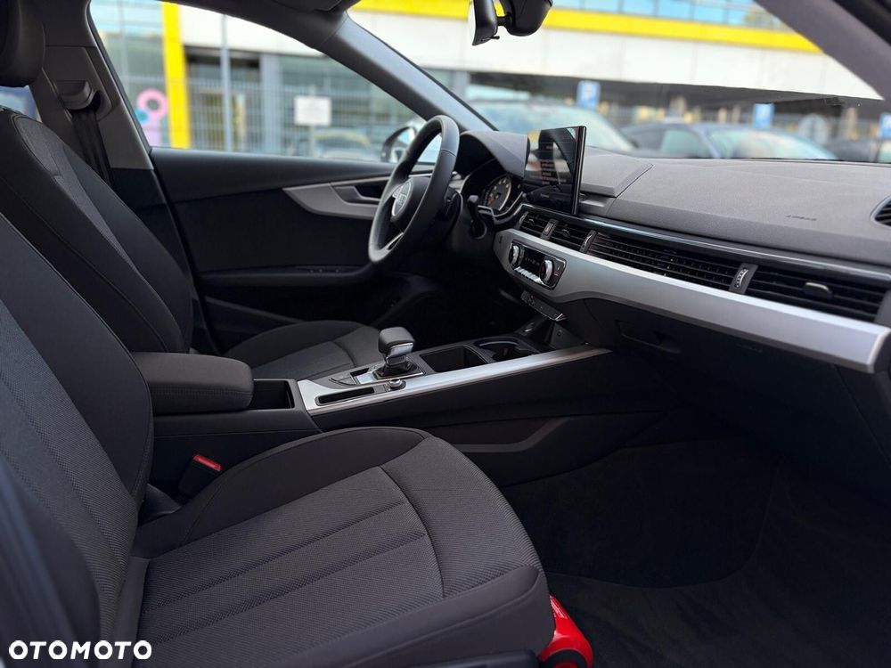Audi A4 Limousine - 21