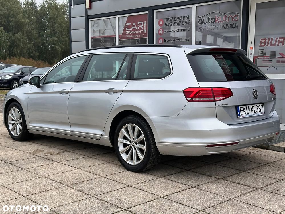 Volkswagen Passat - 22