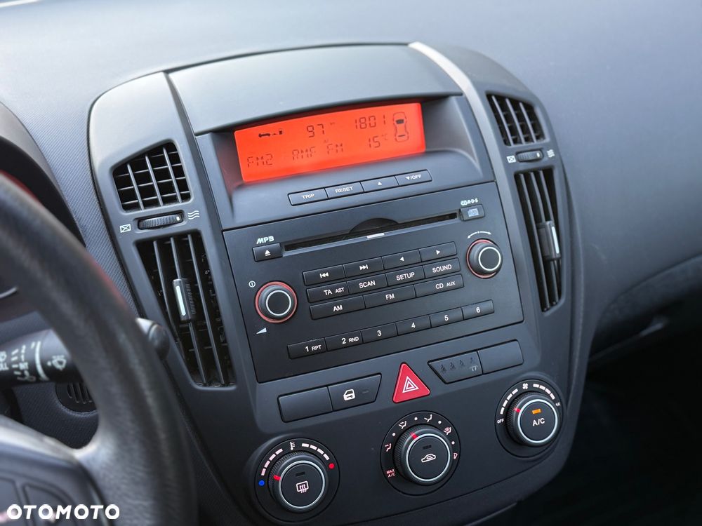 Kia Ceed 1.6 Crdi Comfort + - 28