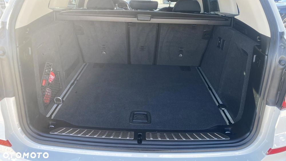 BMW X3 xDrive20d Advantage - 12