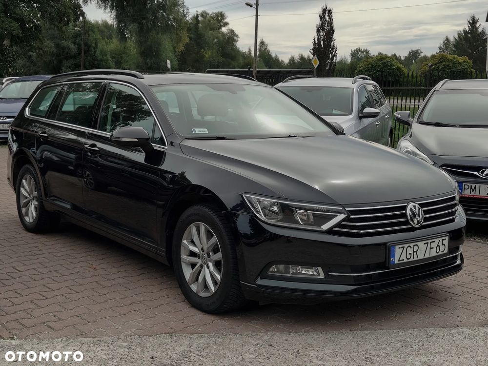 Volkswagen Passat - 4