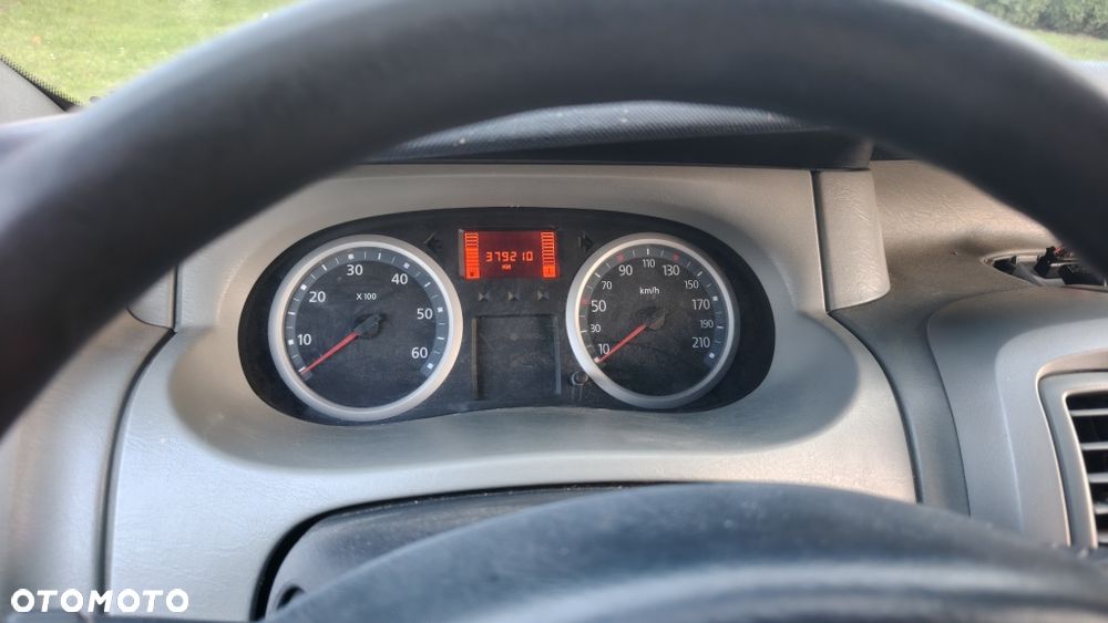Renault Trafic - 12