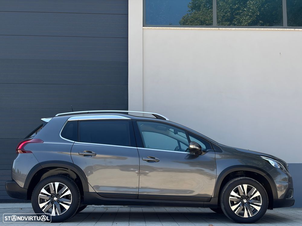 Peugeot 2008 1.2 PureTech Allure EAT6 - 10