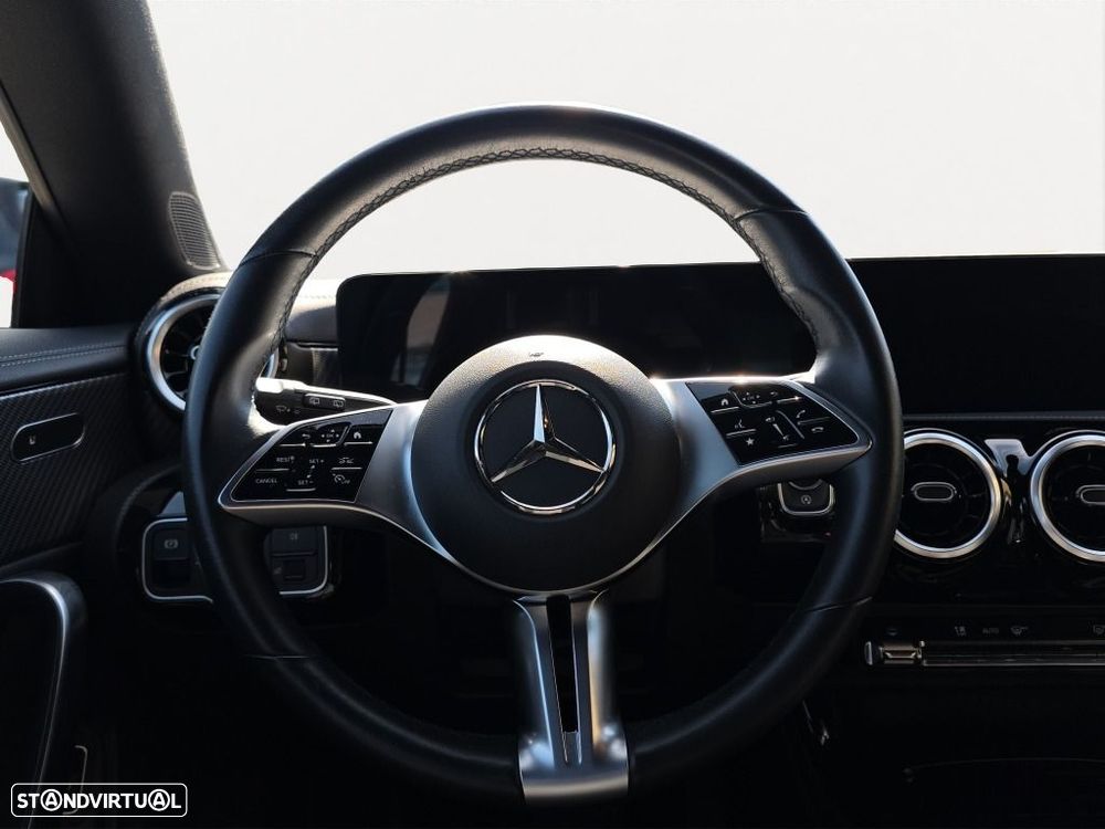 Mercedes-Benz CLA 200 — fotografia 10