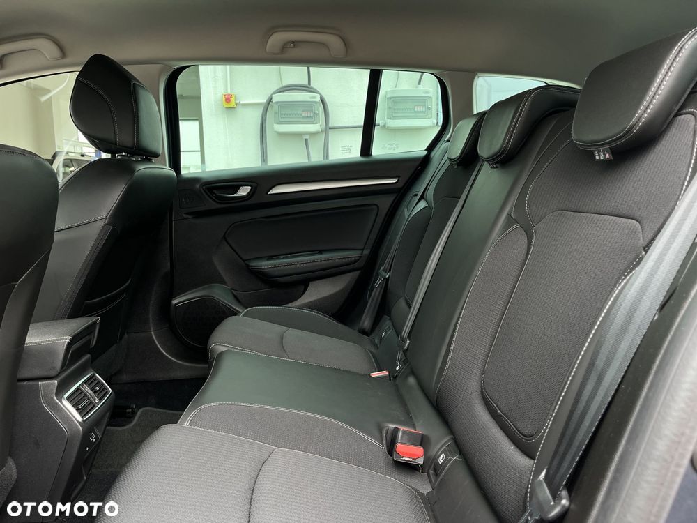 Renault Megane 1.3 TCe FAP Techno EDC - 16