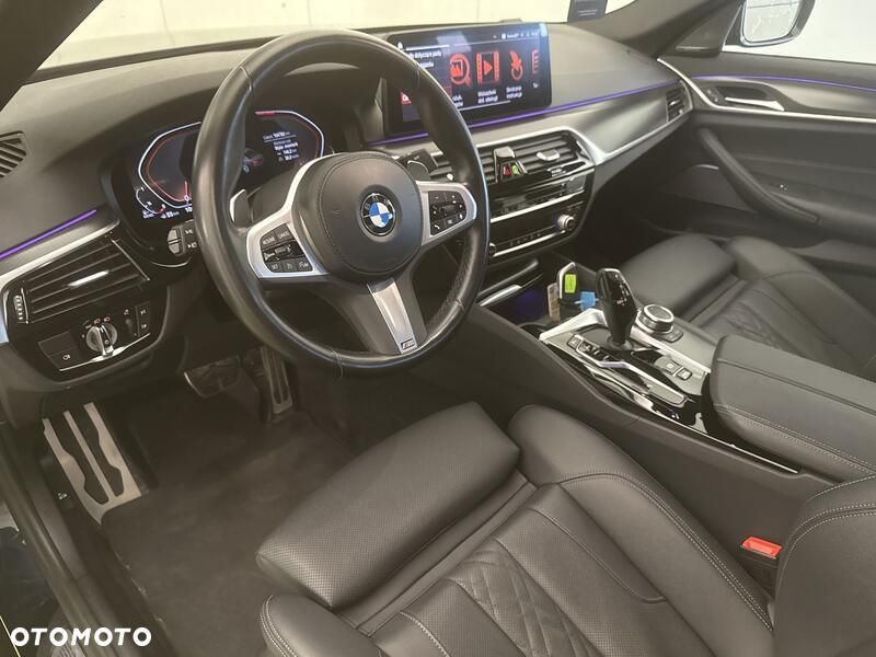 BMW Seria 5 520d xDrive MHEV M Sport sport - 11
