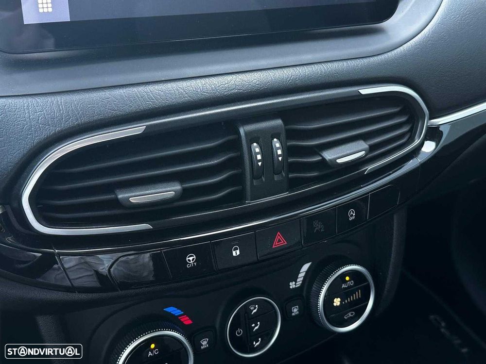 Fiat Tipo Cross 1.3 Multijet - 13