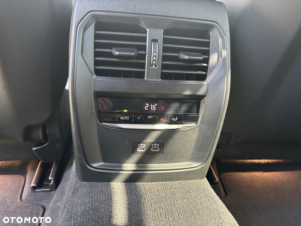 BMW Seria 3 M340i xDrive - 18