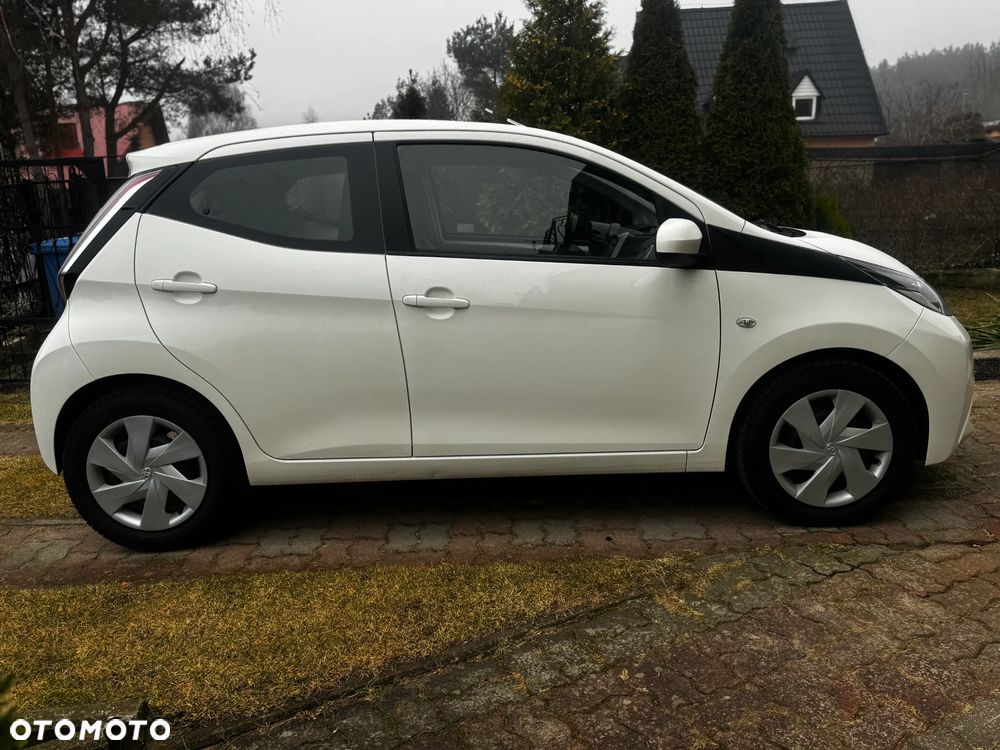 Toyota Aygo x-play touch - 5