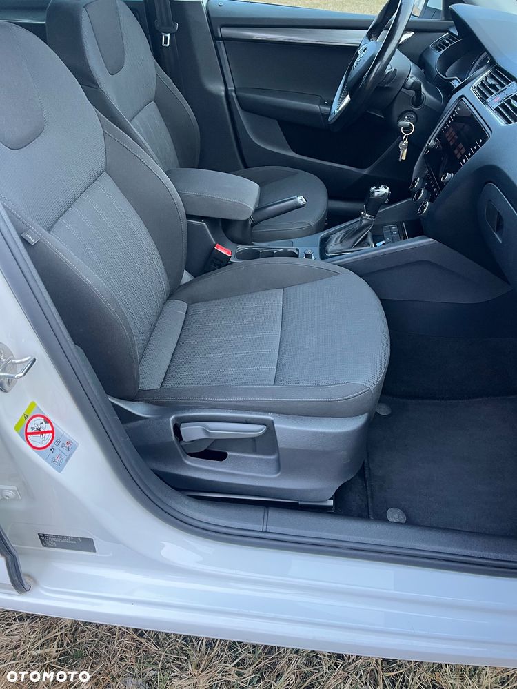 Skoda Octavia Combi 2.0 TDI DSG Style - 15