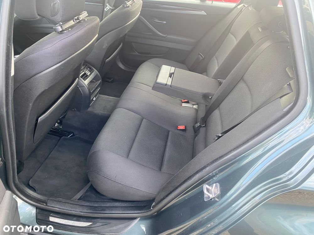 BMW Seria 5 520d Touring - 9