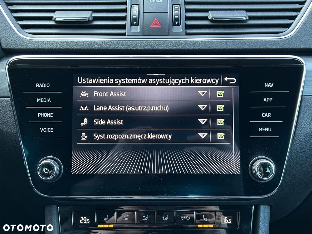 Skoda Superb 2.0 TSI Style DSG - 32