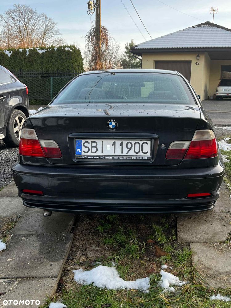 BMW Seria 3 323i - 3