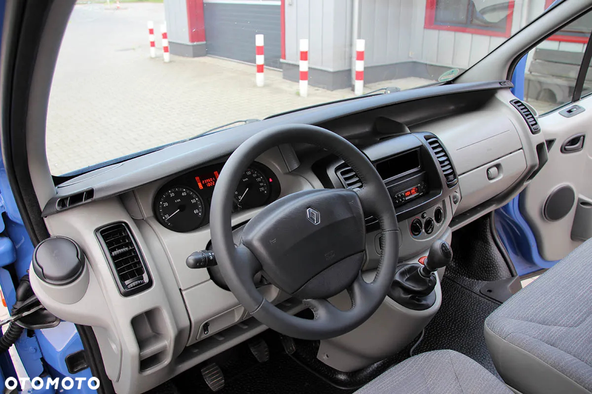 Renault TRAFIC LONG*Brygadowy 6 Miejsc*Tylko 239,oookm! - 22