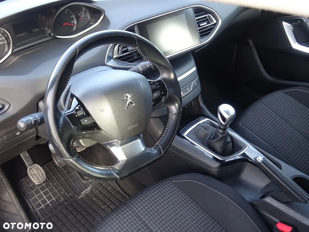 Peugeot 308 1.5 BlueHDi Business Line S&S - 10