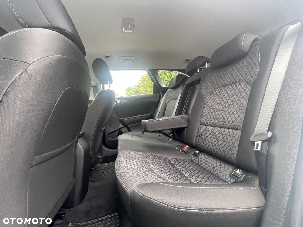 Kia Ceed 1.6 CRDi SCR M - 16