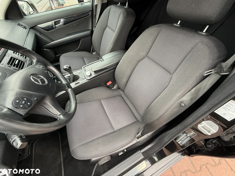 Mercedes-Benz Klasa C 220 CDI DPF (BlueEFFICIENCY) Elegance - 14