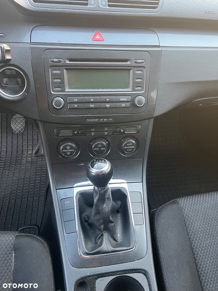 Volkswagen Passat 1.9 TDI Comfortline - 18