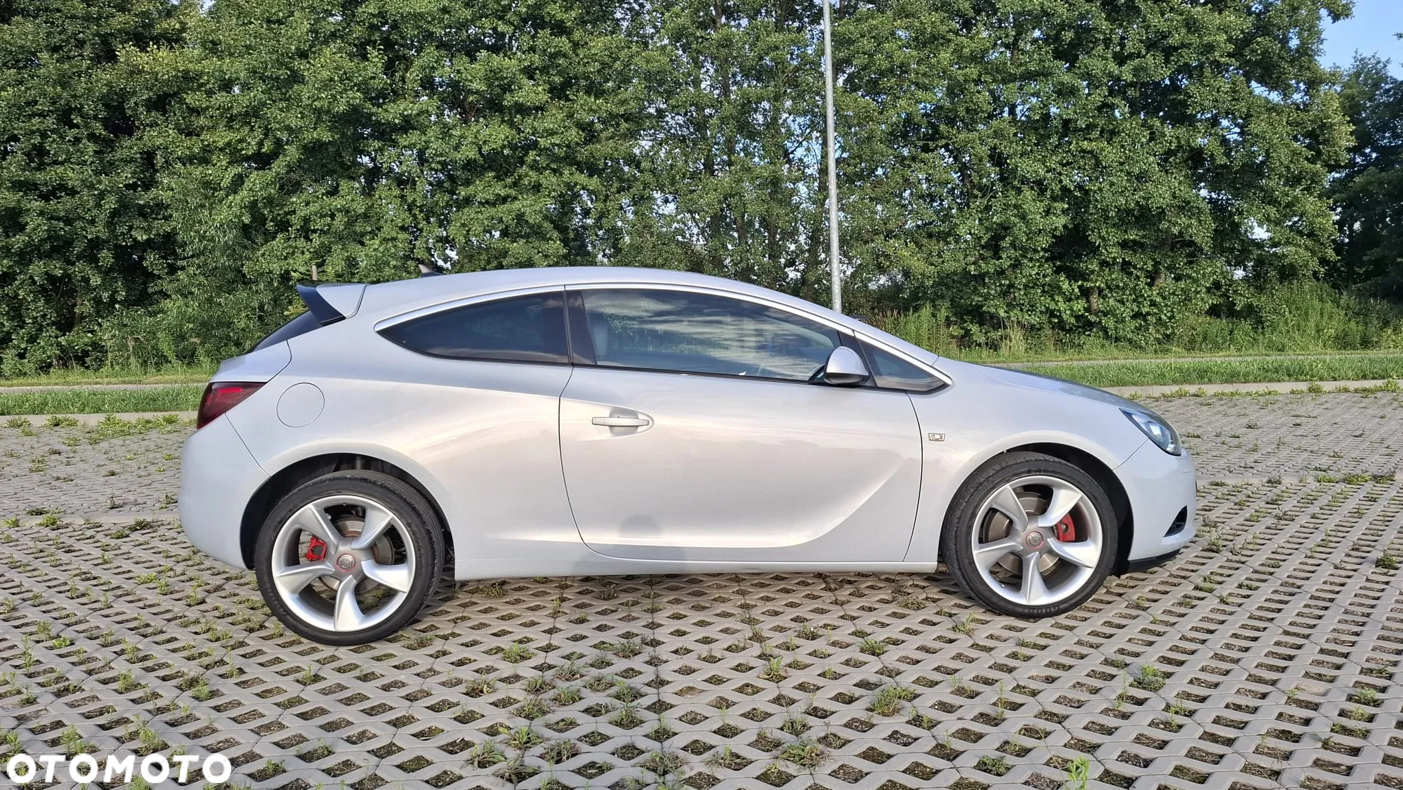 Opel Astra IV GTC 1.4 T Sport S&S - 5