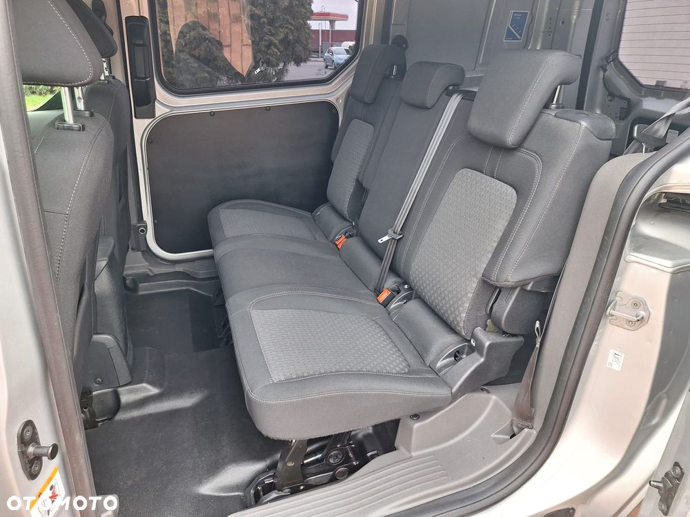 Ford Transit Connect - 8
