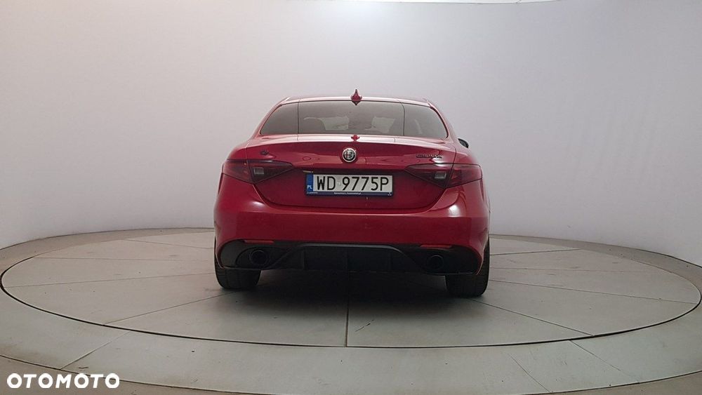 Alfa Romeo Giulia - 6
