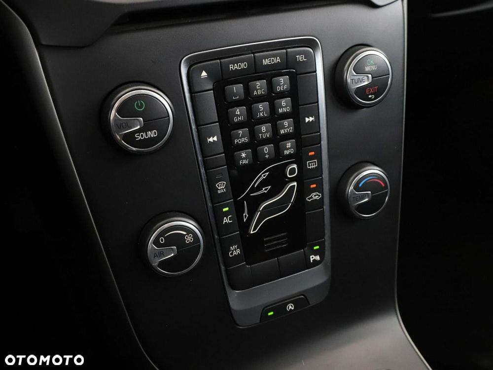 Volvo V40 D2 Kinetic - 26