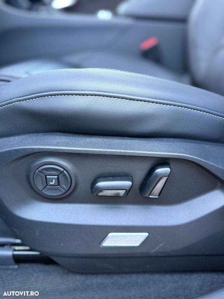 Volkswagen Touareg V6 TDI 4MOTION Elegance - 4