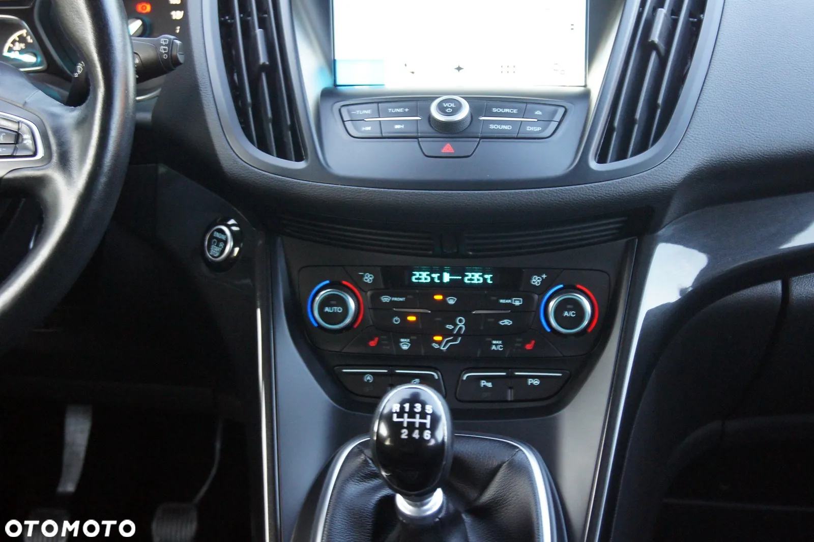 Ford Kuga 2.0 TDCi 4WD Titanium - 26