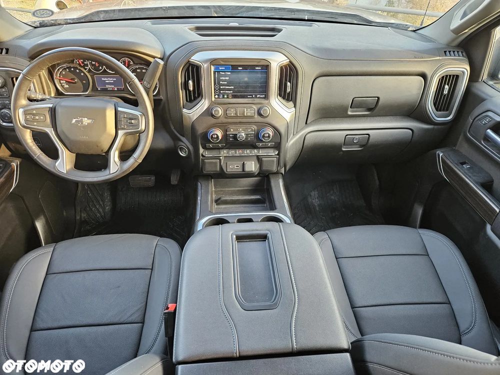 Chevrolet Silverado - 36