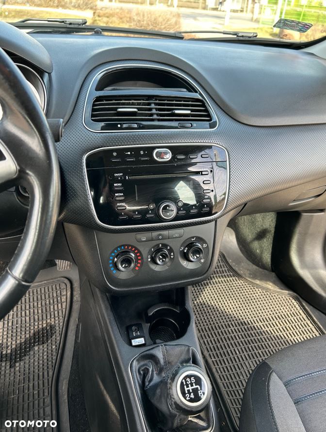 Fiat Punto Evo 1.4 8V Estiva Blue&Me - 23