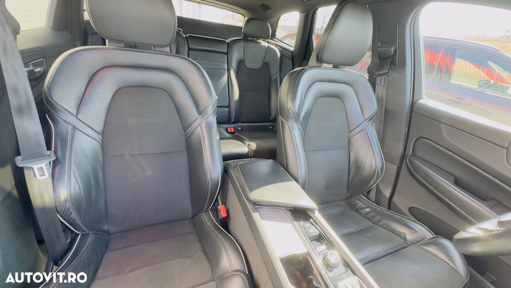 Volvo XC 60 D5 AWD R-Design - 5