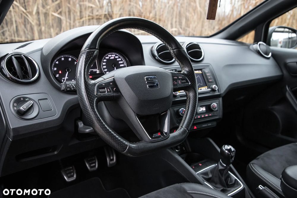 Seat Ibiza SC 1.8 TSI Cupra S&S - 12