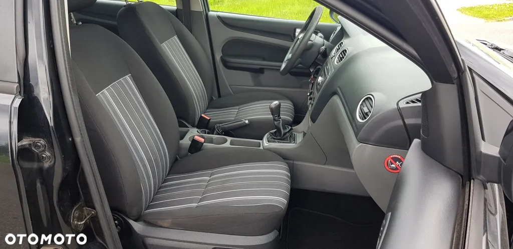 Ford Focus 1.6 TDCi DPF Titanium - 15