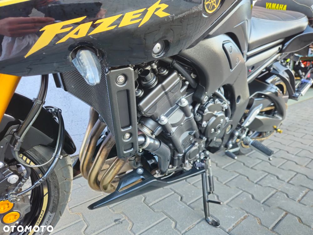 Yamaha FZ8 - 12