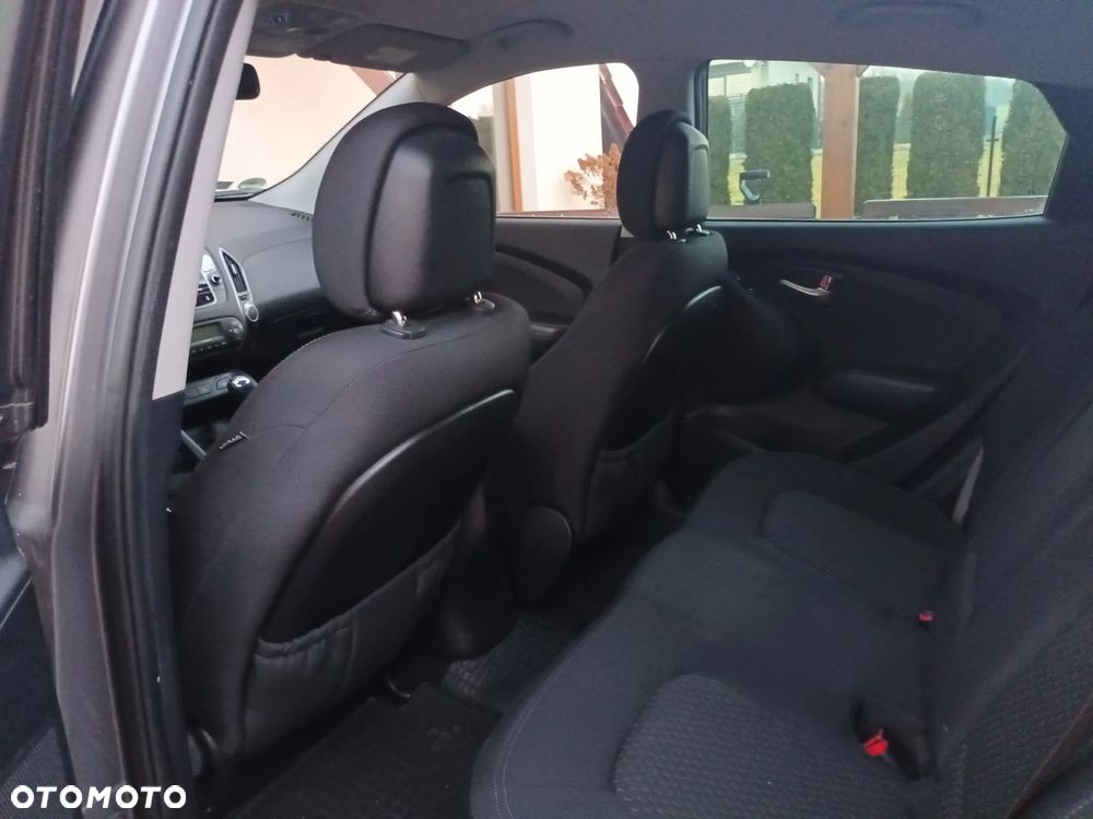 Hyundai ix35 1.6 2WD Fifa World Cup Edition - 11