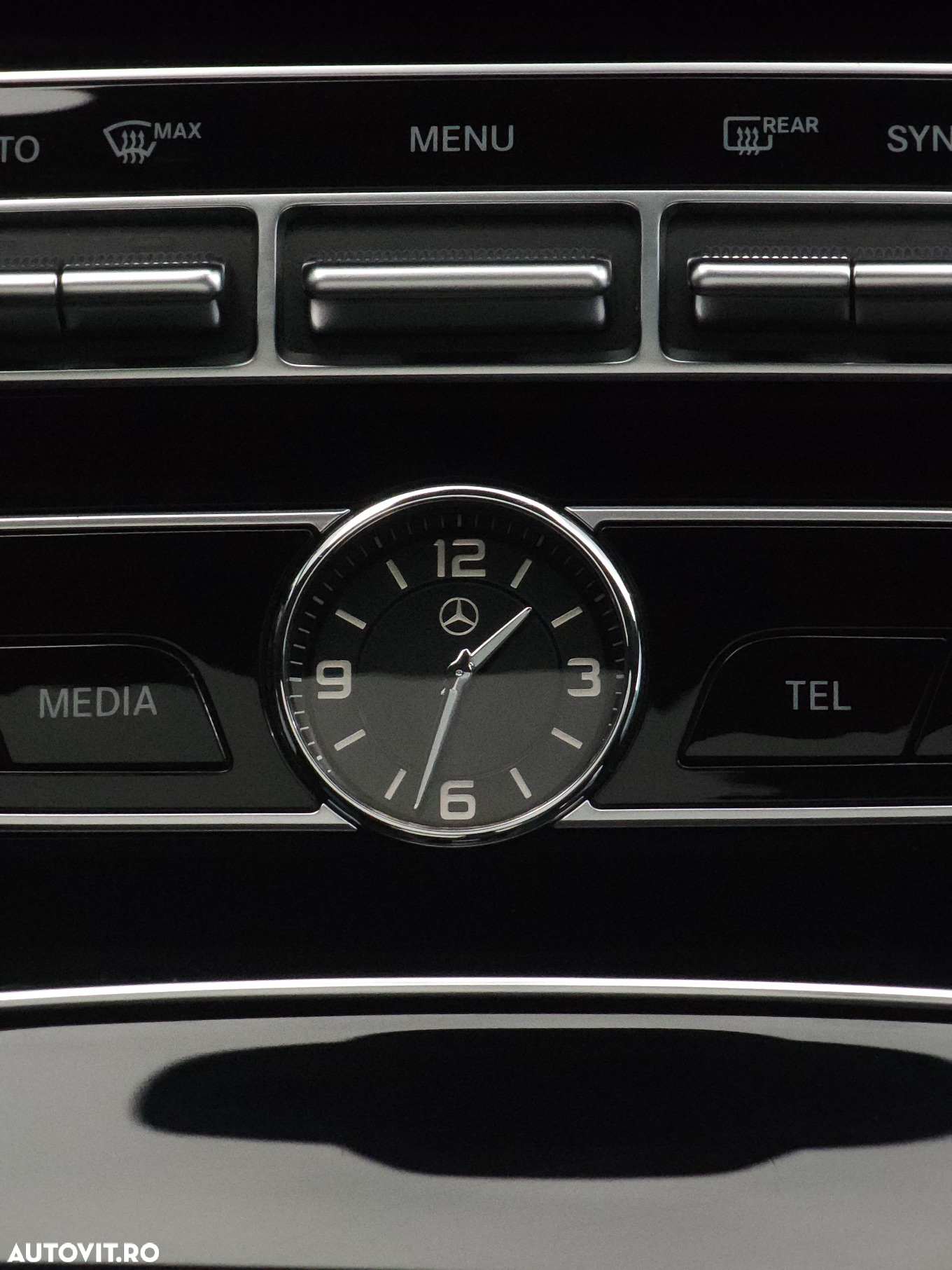 Mercedes-Benz E 220 d Aut. - 28
